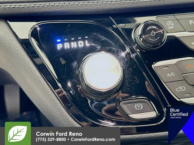 Used 2025 Chrysler Pacifica Select AWD/4WD image 19