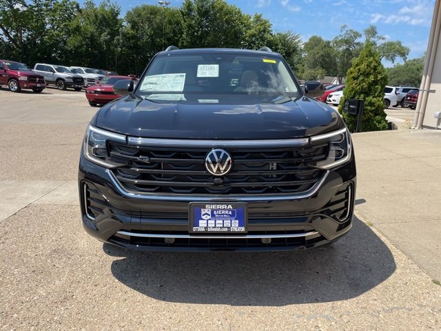 New 2026 Volkswagen Atlas SEL Premium R-Line image 3
