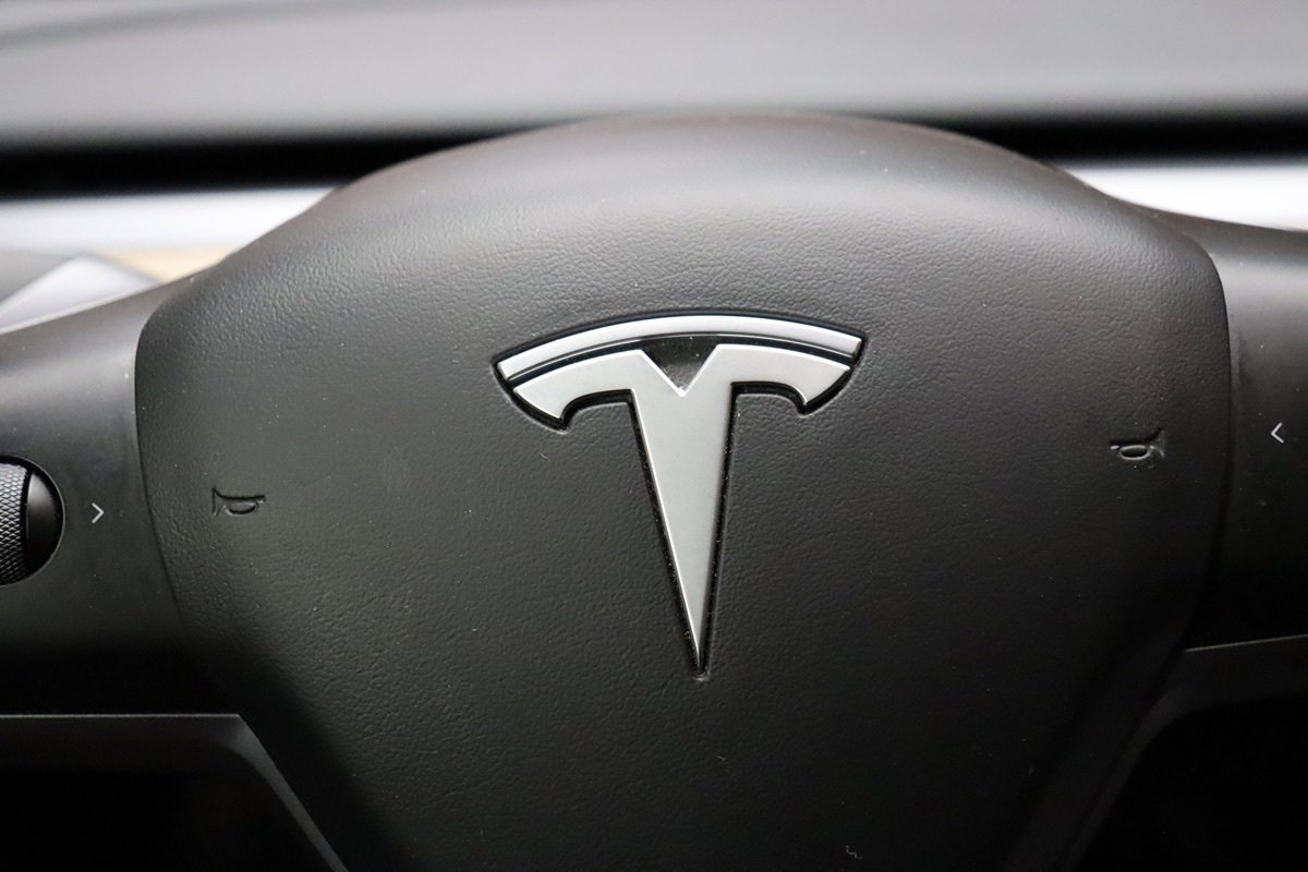 Used 2024 Tesla Model Y Long Range AWD/4WD image 42