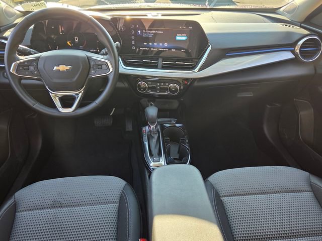 Certified 2025 Chevrolet Trax LT w/ LT Convenience Package image 16