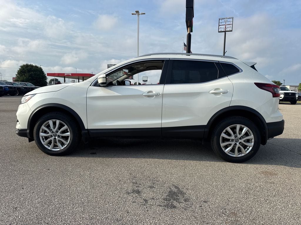 Used 2022 Nissan Rogue Sport SV FWD image 3
