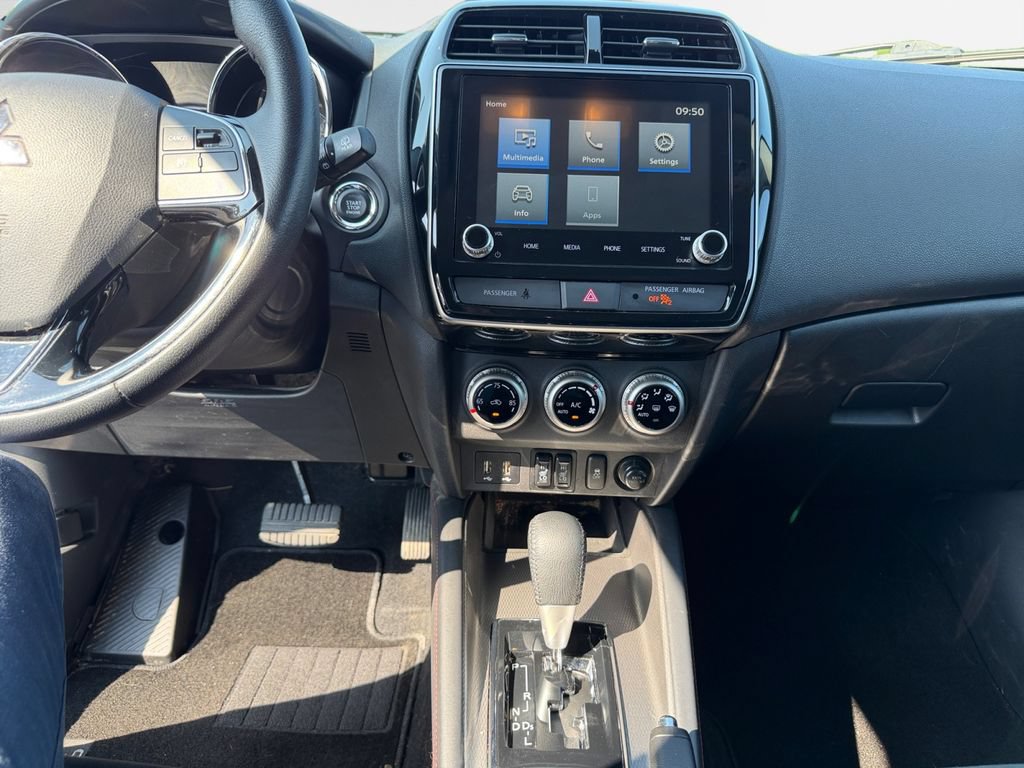 Used 2024 Mitsubishi Outlander Sport SE AWD/4WD image 22