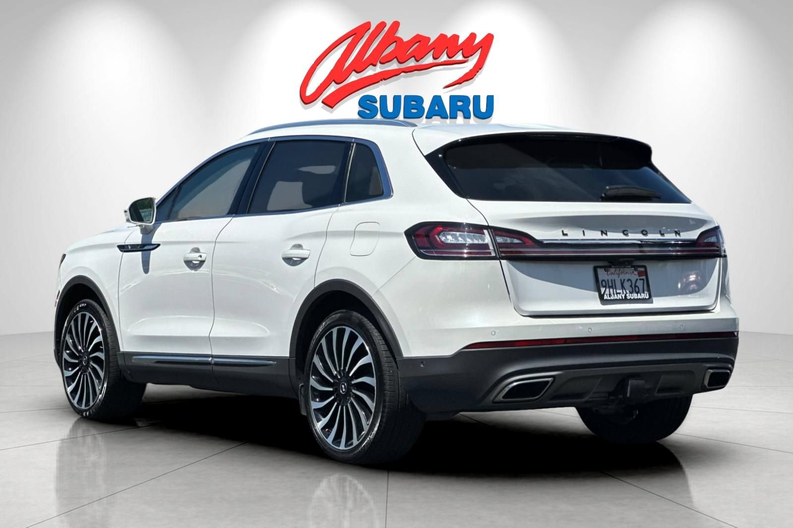 Used 2023 Lincoln Nautilus Black Label w/ Class II Trailer Tow Package AWD/4WD image 7