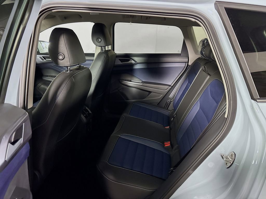 New 2025 Volkswagen Taos SEL image 21