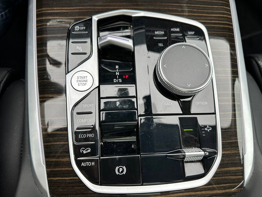 Used 2024 BMW X7 xDrive40i image 24