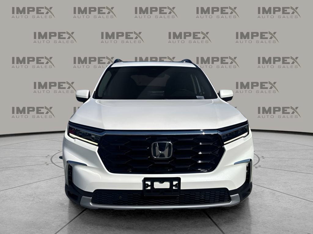 Used 2024 Honda Pilot Touring image 8