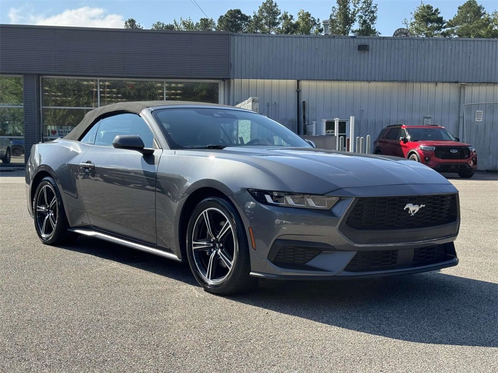 Used 2024 Ford Mustang Premium image 2
