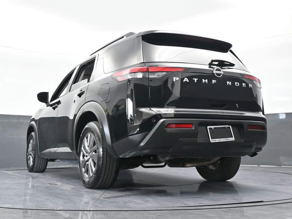 Used 2025 Nissan Pathfinder SV image 61