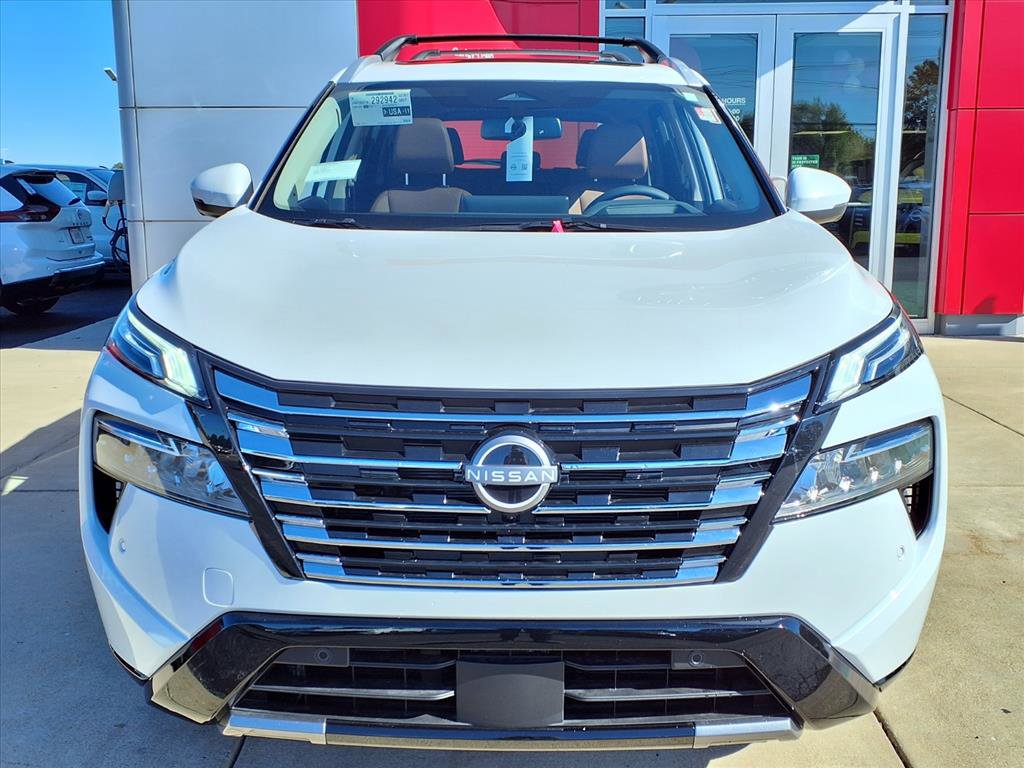 New 2026 Nissan Rogue Platinum image 2