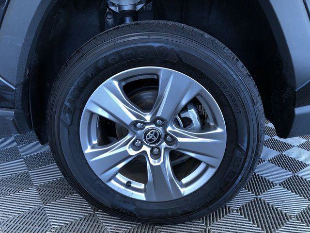 Certified 2025 Toyota RAV4 LE AWD/4WD image 16