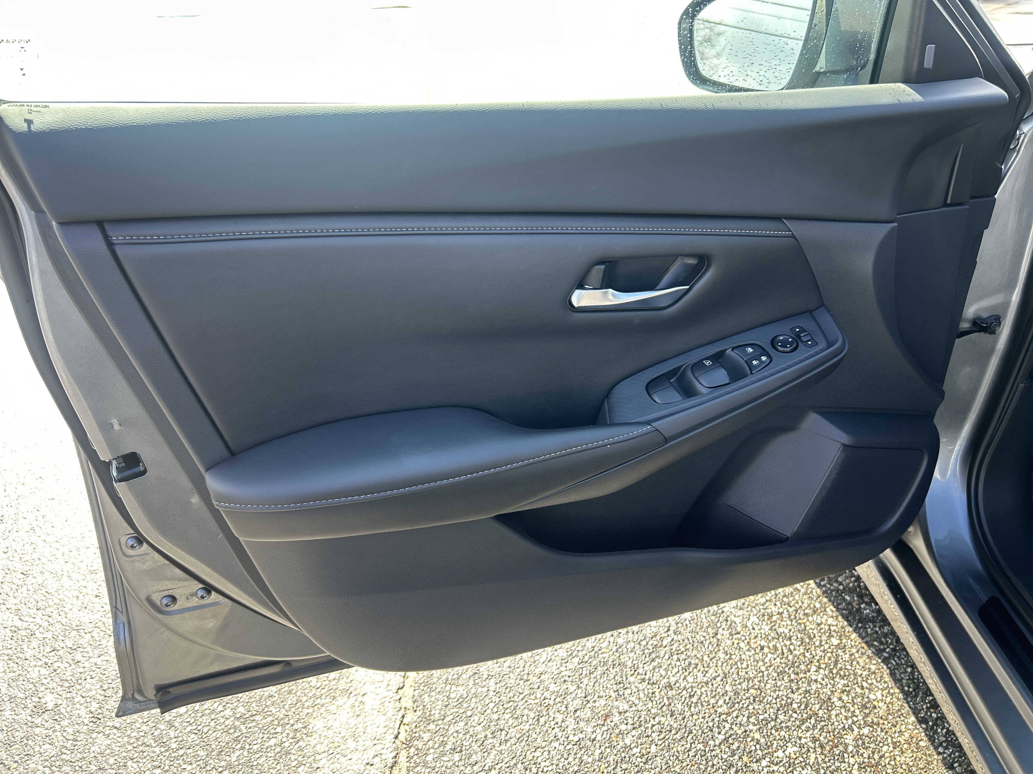 Used 2023 Nissan Sentra SV FWD image 15