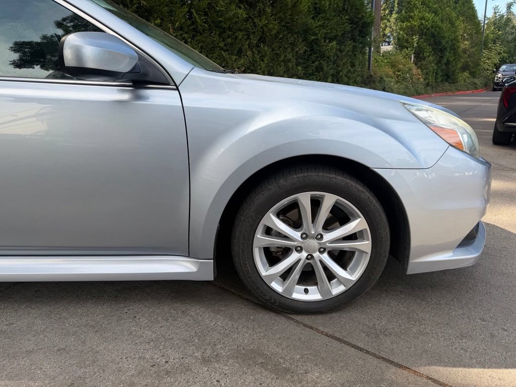 Used 2013 Subaru Legacy 2.5i Premium AWD/4WD image 3