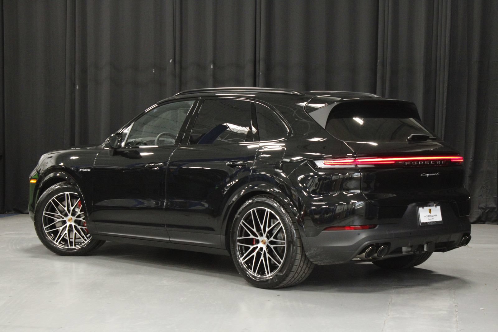 New 2026 Porsche Cayenne S AWD/4WD image 3