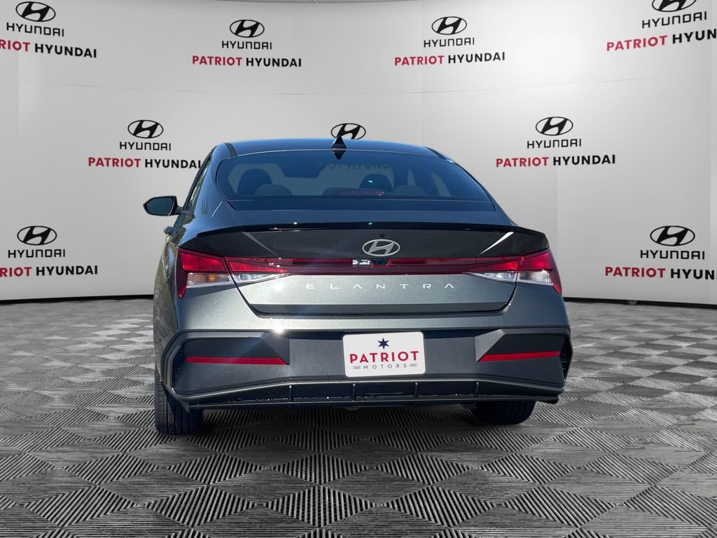 New 2026 Hyundai Elantra Sport image 6