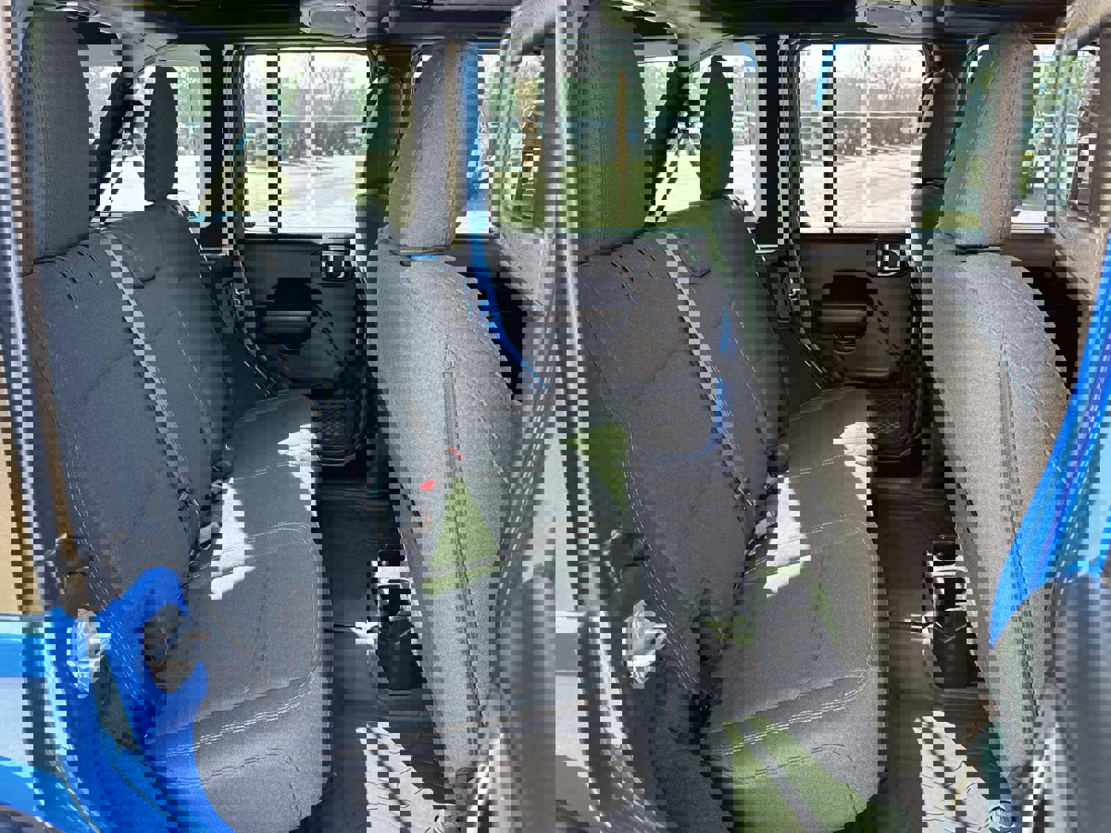 Used 2025 Jeep Wrangler Sport image 18