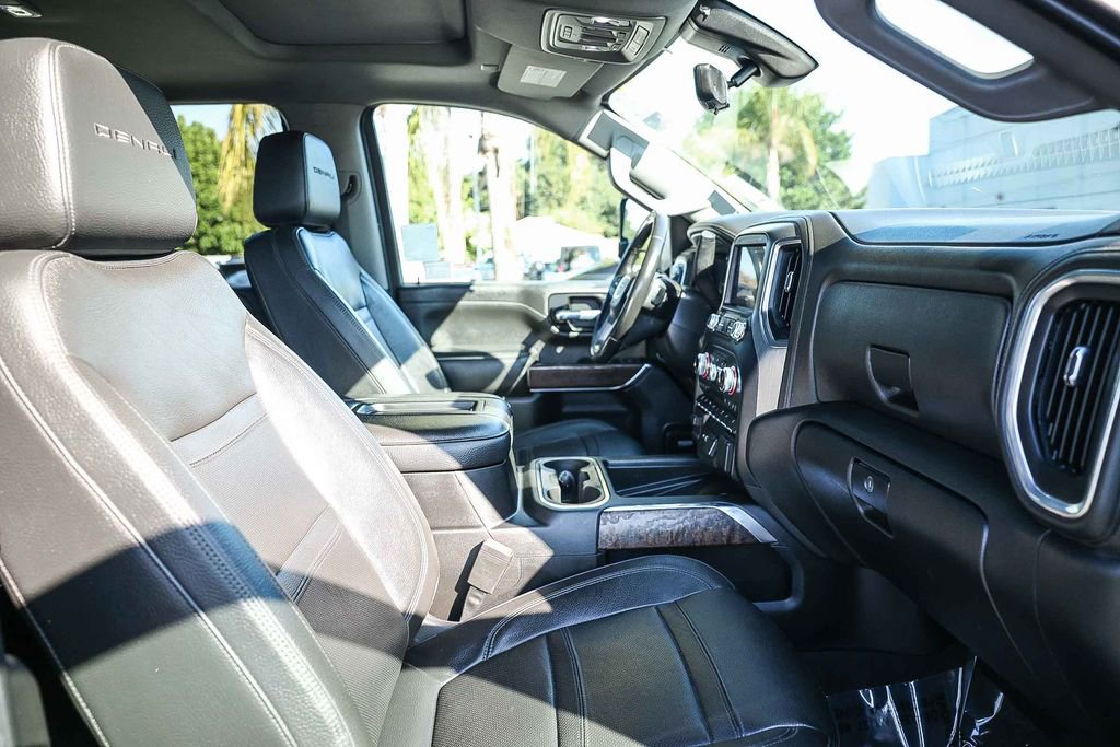 Used 2022 GMC Sierra 3500 Denali w/ Denali Ultimate Package image 27