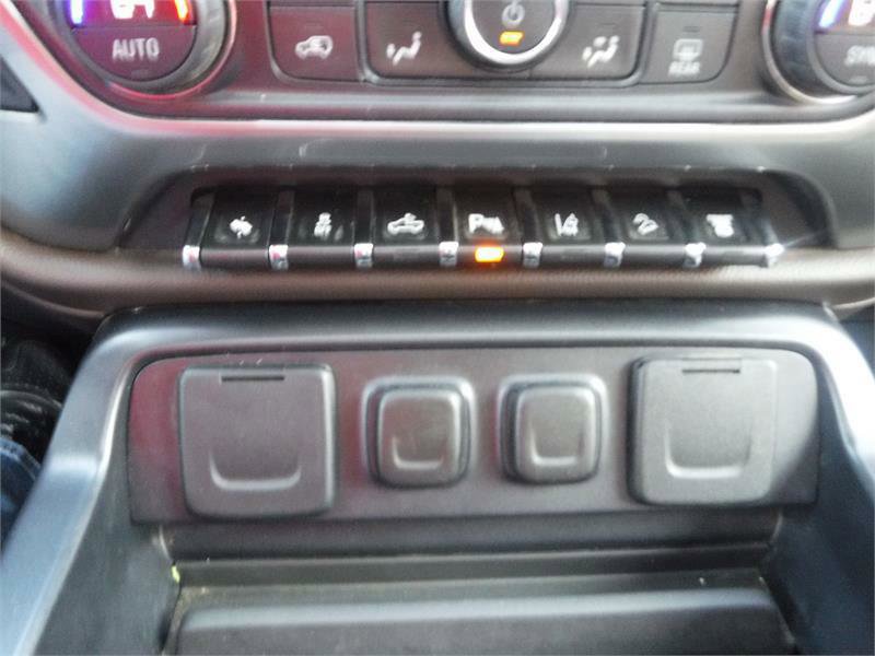 Used 2015 Chevrolet Silverado 2500 LTZ image 11