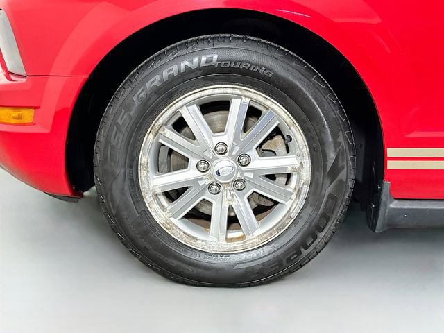 Used 2009 Ford Mustang Convertible image 28