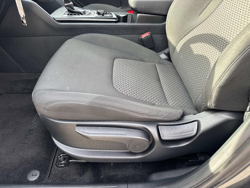 Used 2024 Kia Sportage LX image 16