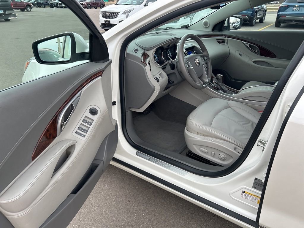 Used 2011 Buick LaCrosse CXL image 10