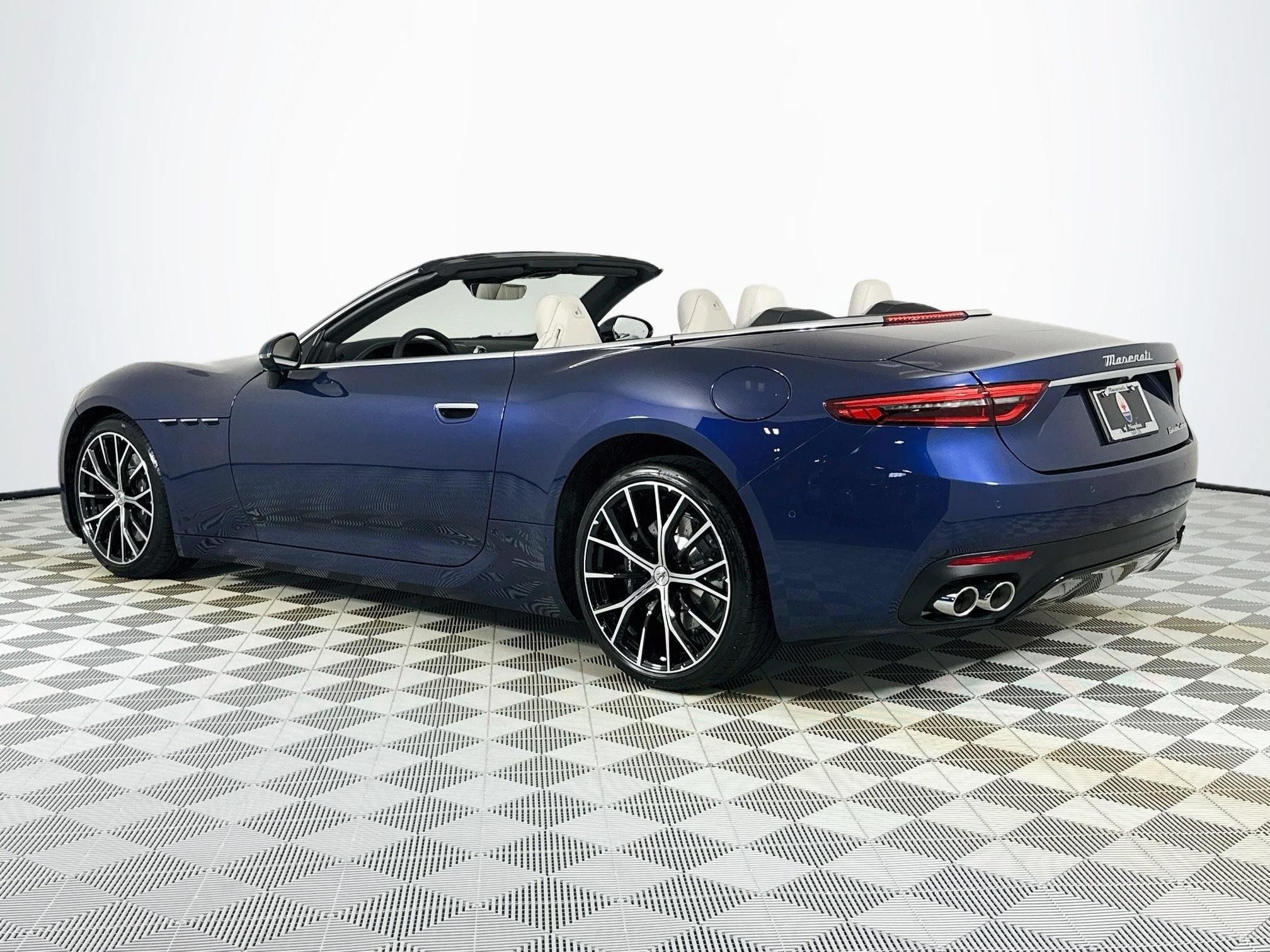 New 2026 Maserati GranCabrio Modena AWD/4WD image 7