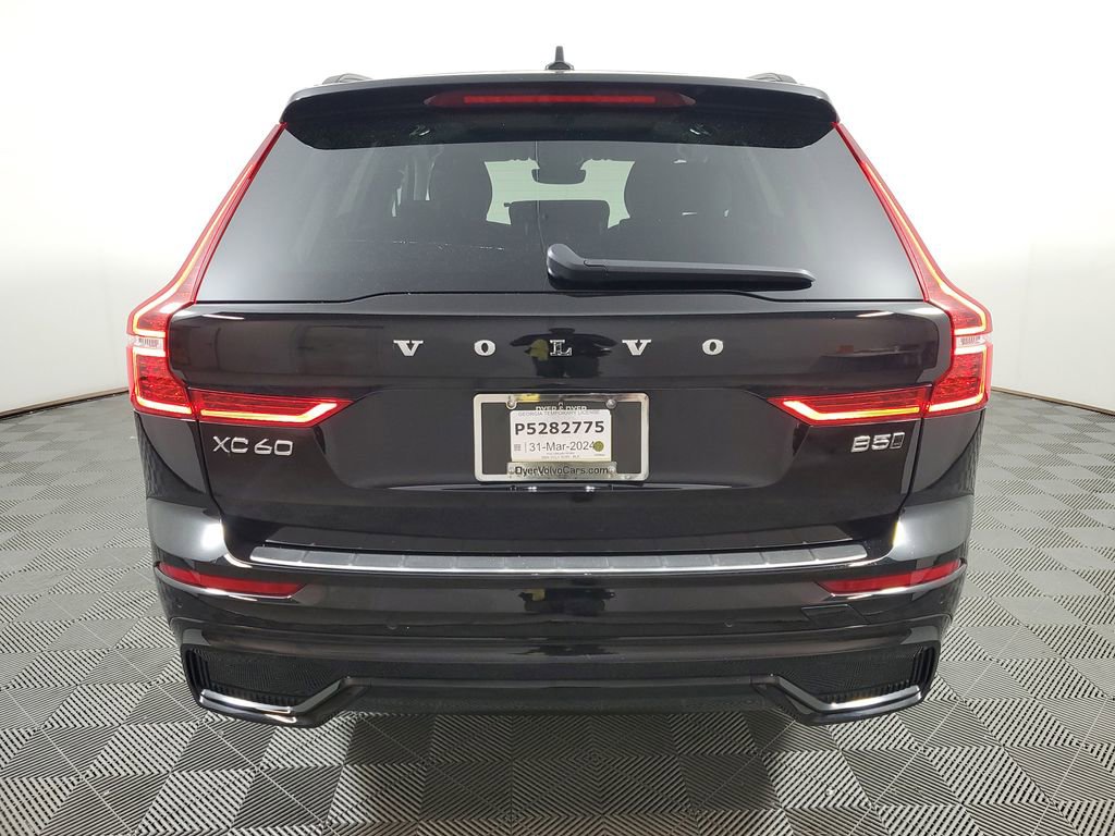 Used 2024 Volvo XC60 B5 Plus w/ Protection Package Premier AWD/4WD image 5
