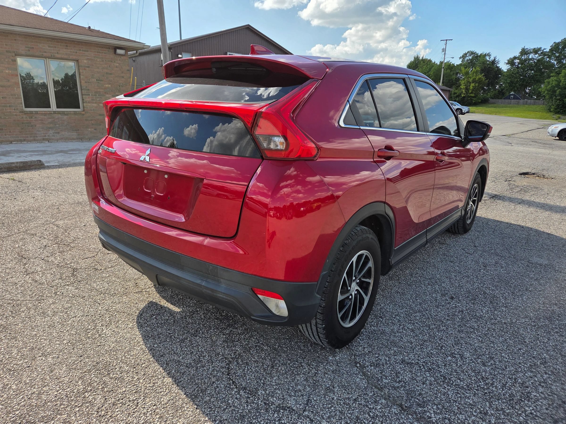 Used 2020 Mitsubishi Eclipse Cross ES FWD image 5