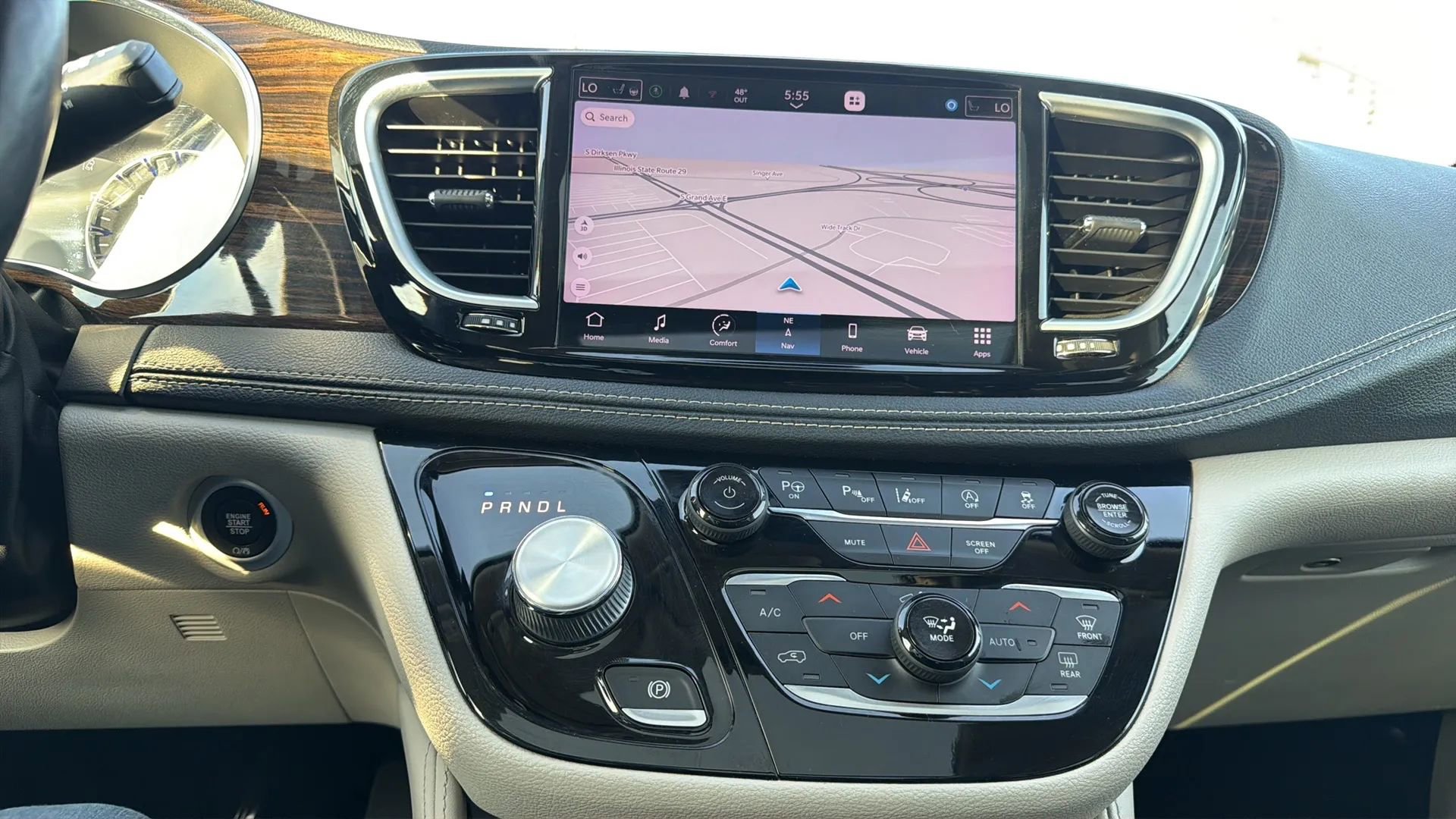 Used 2022 Chrysler Pacifica Limited image 88