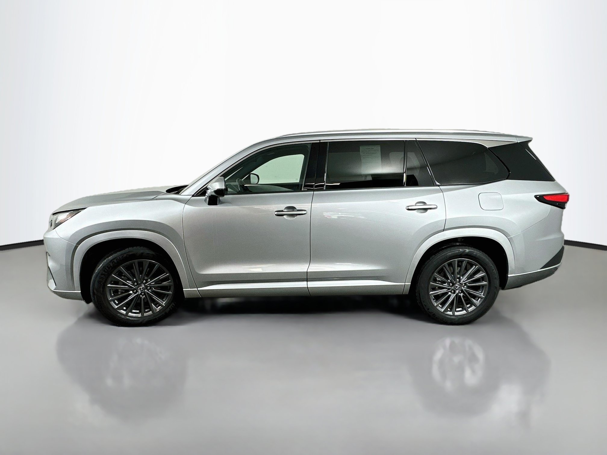 Used 2024 Lexus TX 350 AWD w/ Cold Weather Package image 4