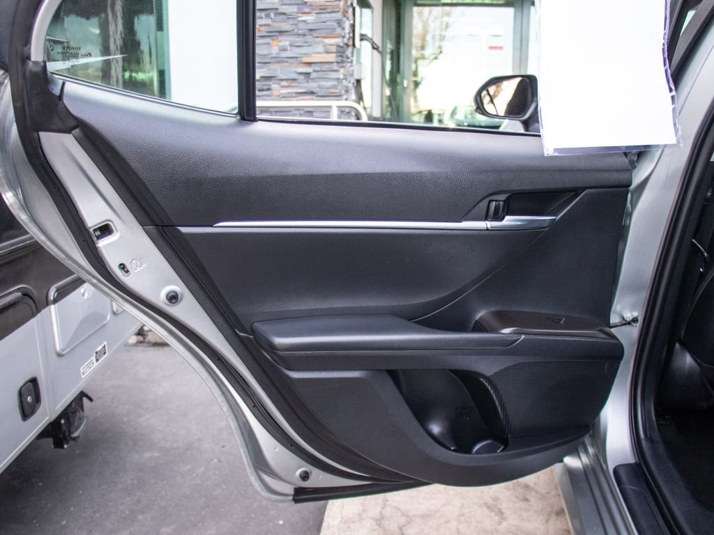 Used 2023 Toyota Camry SE FWD image 21
