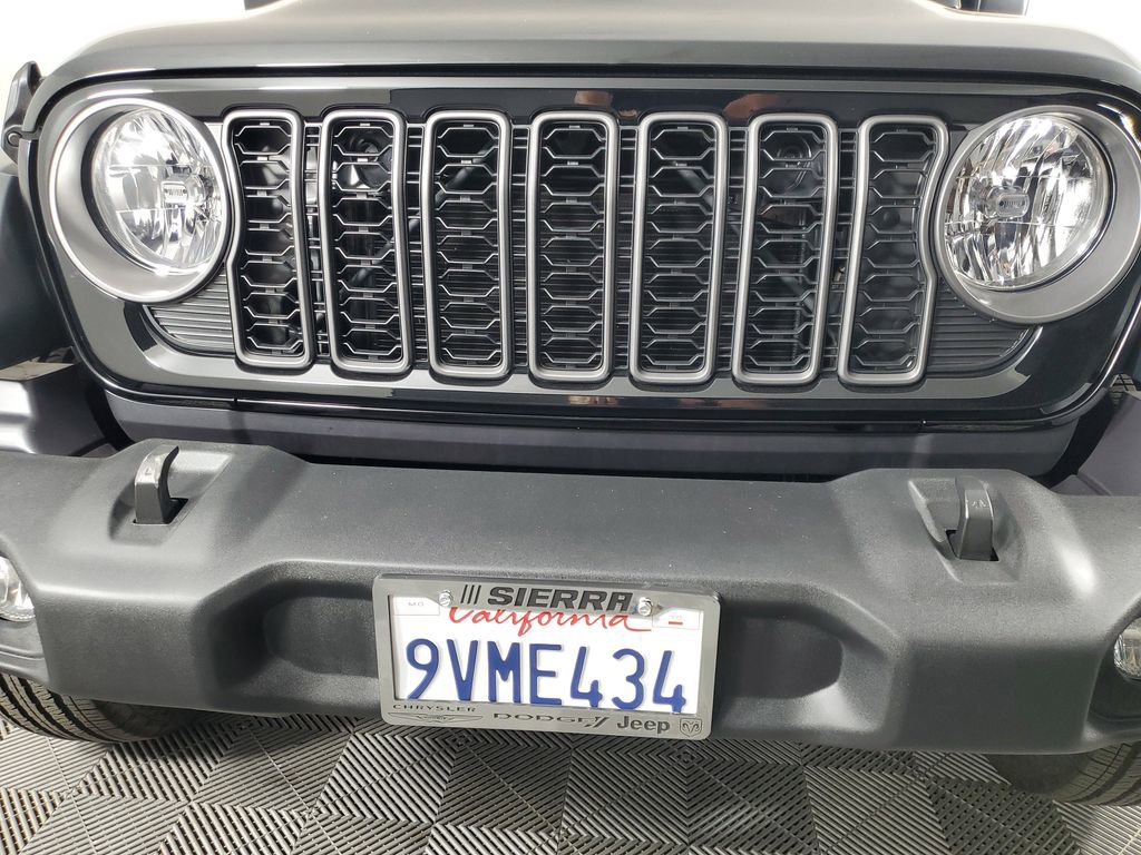 Used 2025 Jeep Wrangler Sport image 10