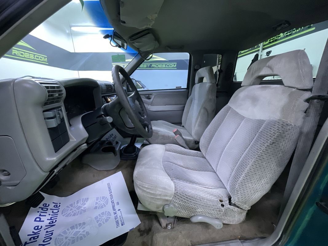 Used 1996 Chevrolet S10 Pickup LS image 17