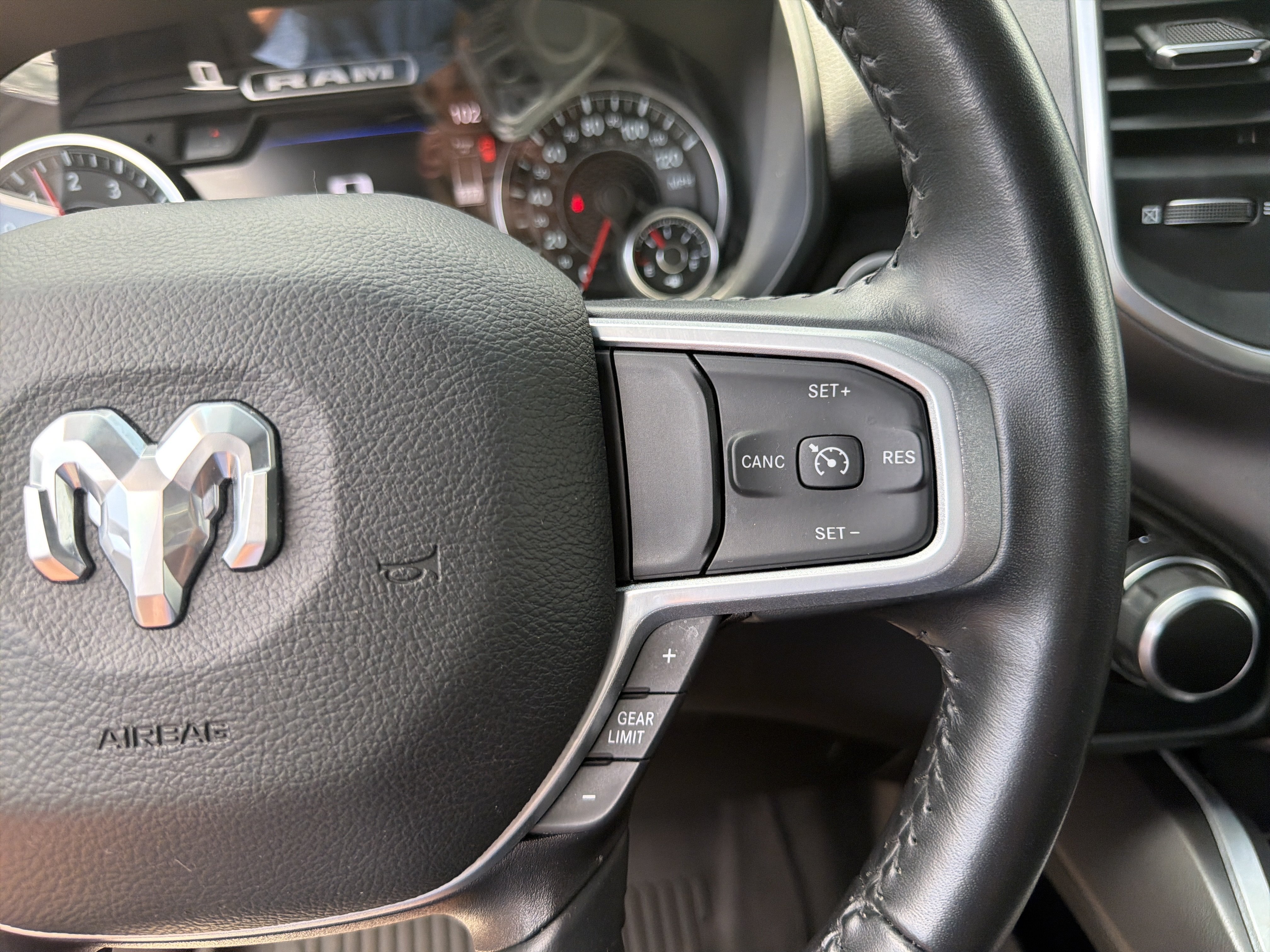 Used 2022 RAM 1500 Big Horn AWD/4WD image 25