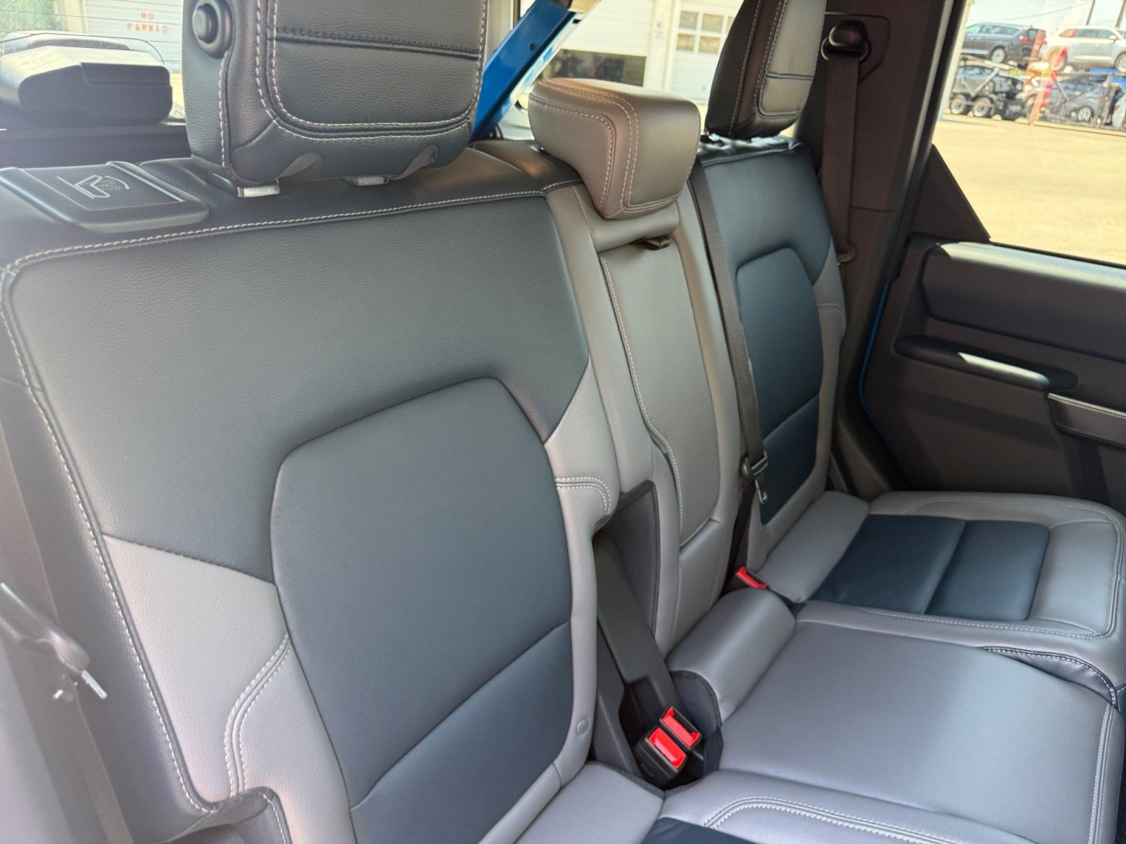 Used 2024 Ford Bronco Outer Banks AWD/4WD image 18