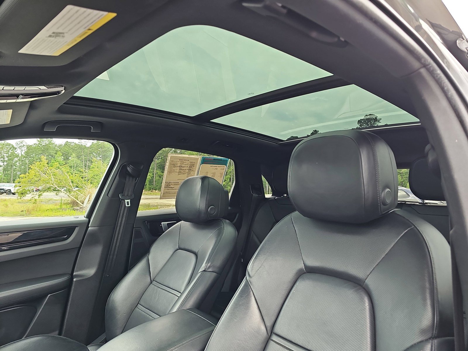 Used 2020 Porsche Cayenne AWD/4WD image 32