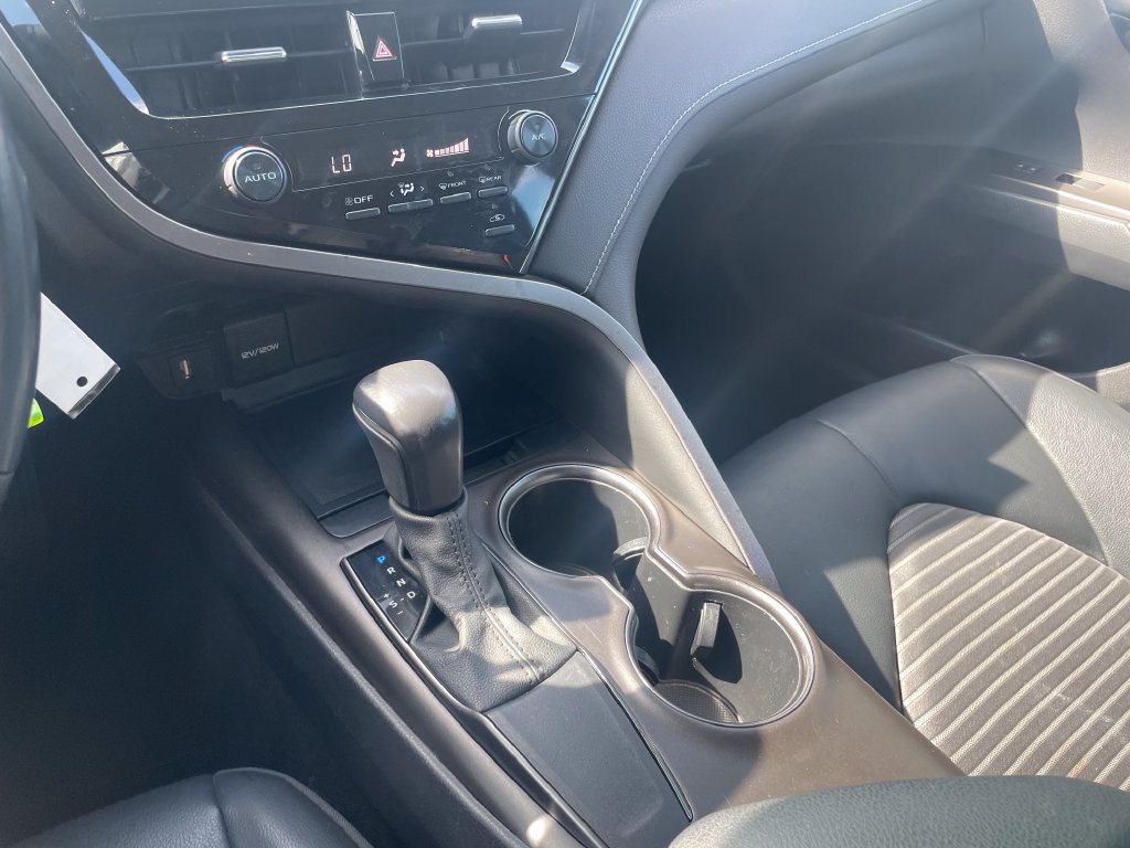 Used 2021 Toyota Camry SE FWD image 19