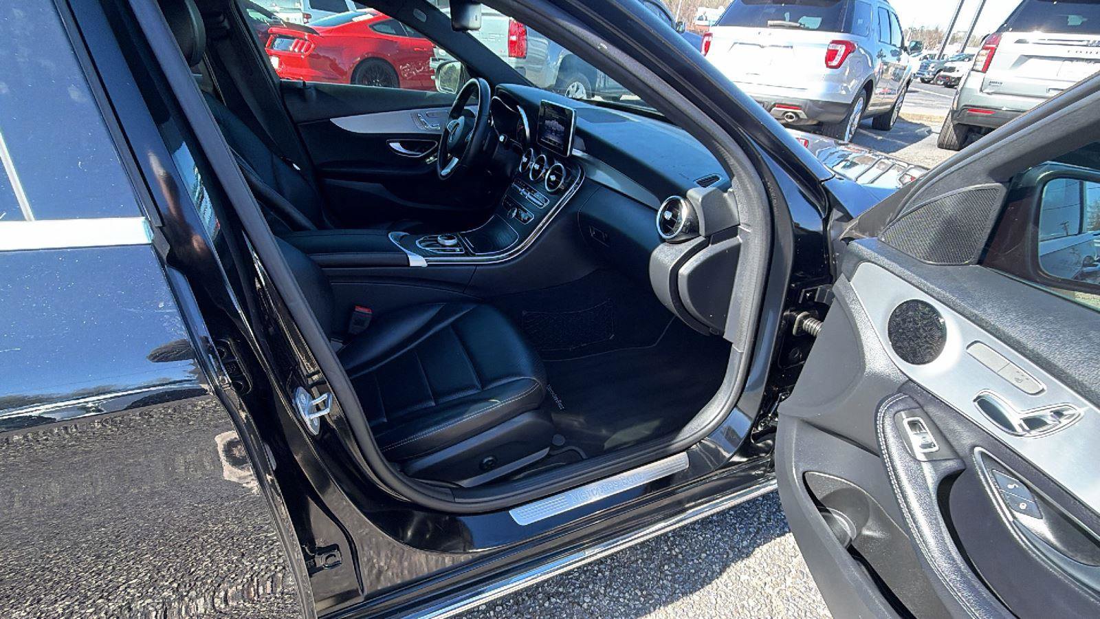 Used 2018 Mercedes-Benz C 300 Sedan image 17