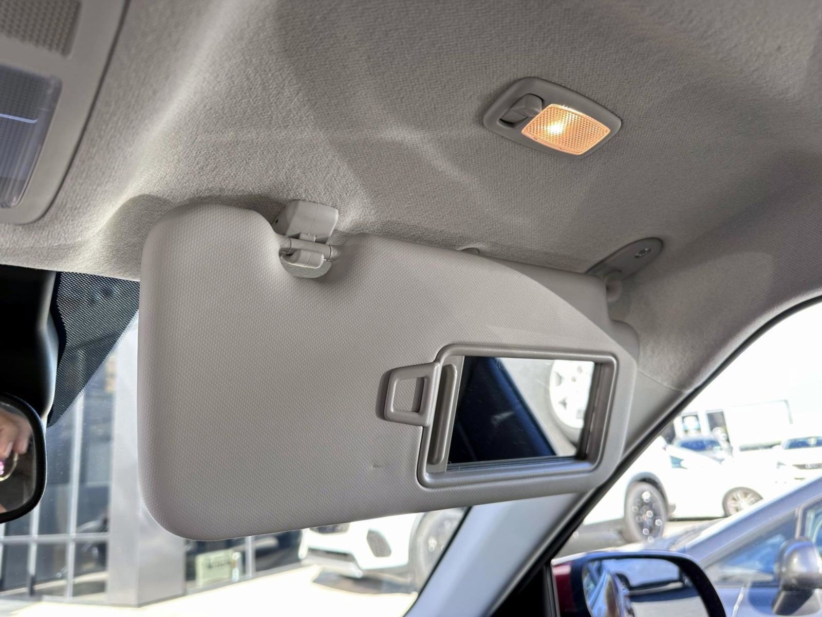 Used 2025 Hyundai Venue SE FWD image 26