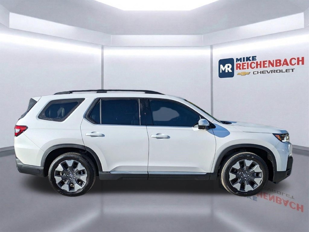 Used 2026 Honda Pilot Elite image 3