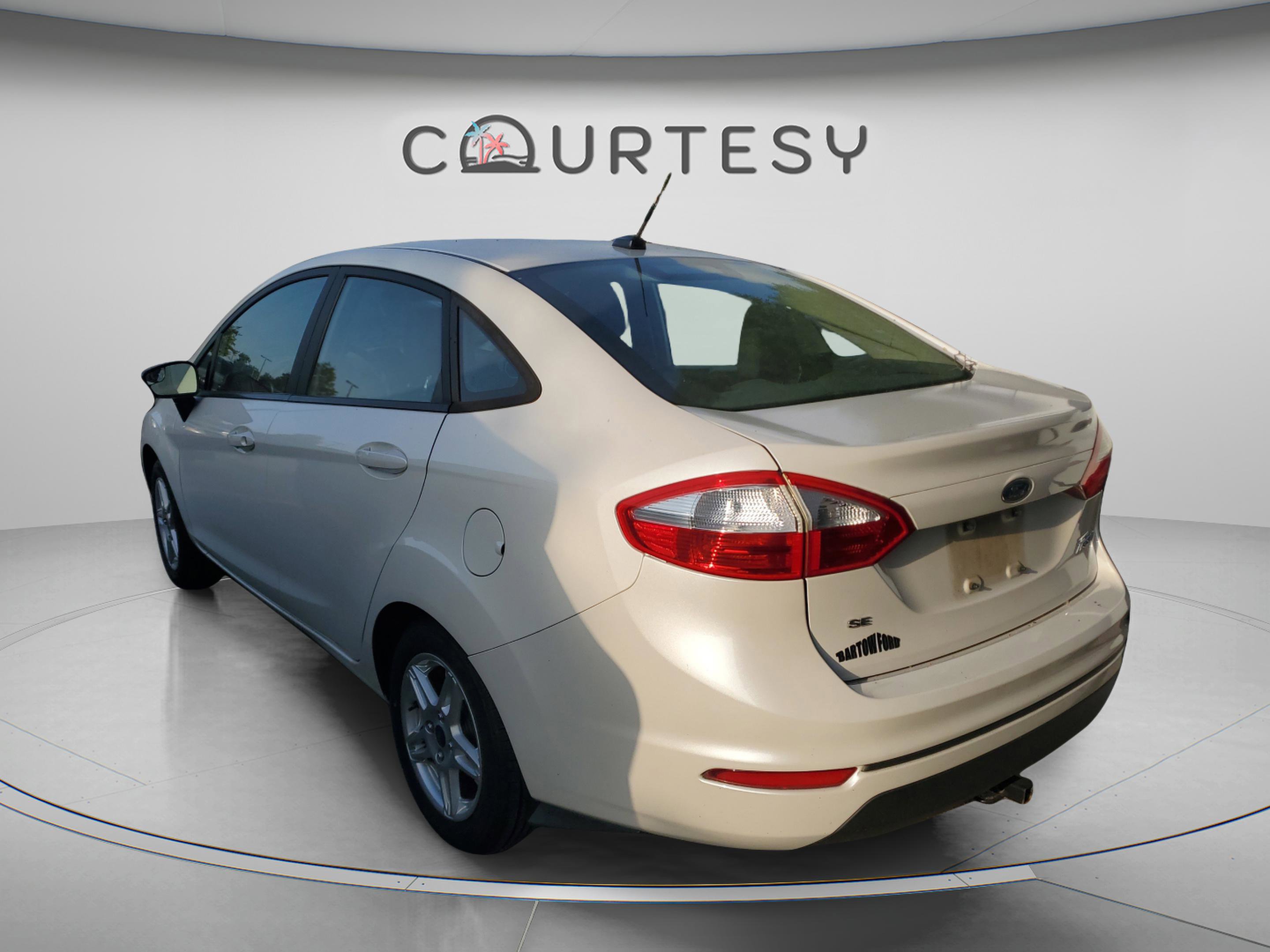 Used 2017 Ford Fiesta SE FWD image 9