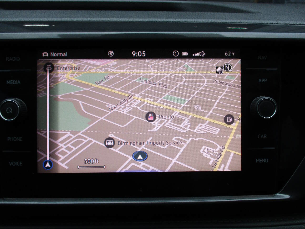 Used 2022 Volkswagen Taos SEL image 17