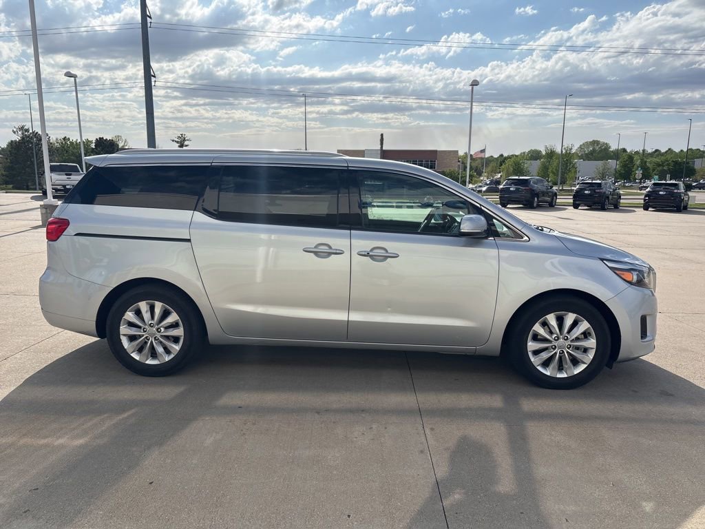 Used 2018 Kia Sedona EX FWD image 4