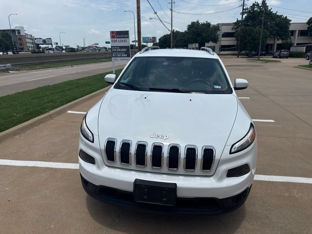 Used 2016 Jeep Cherokee Latitude w/ Safety/Convenience Group AWD/4WD image 13