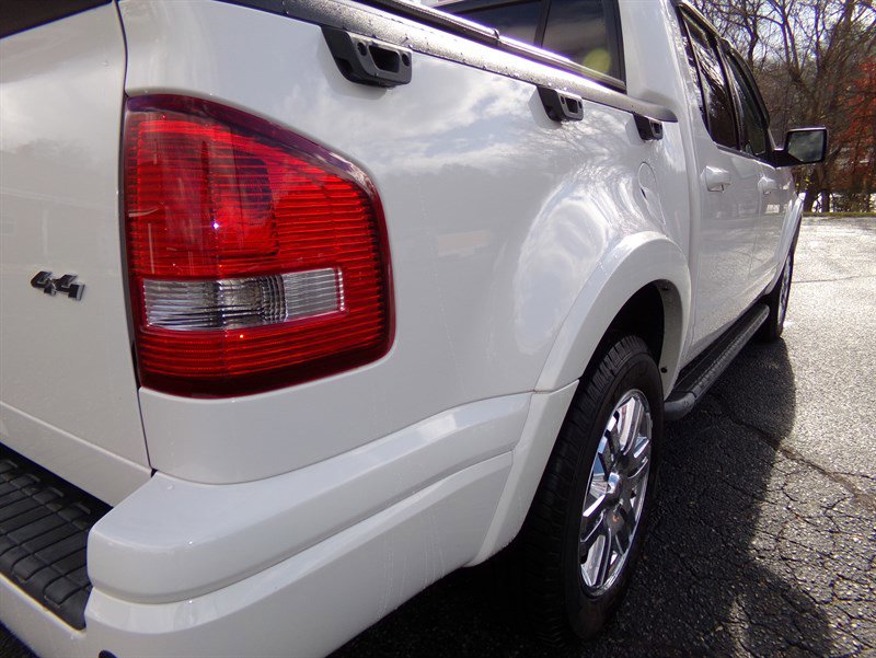 Used 2008 Ford Explorer Sport Trac Limited AWD/4WD image 9
