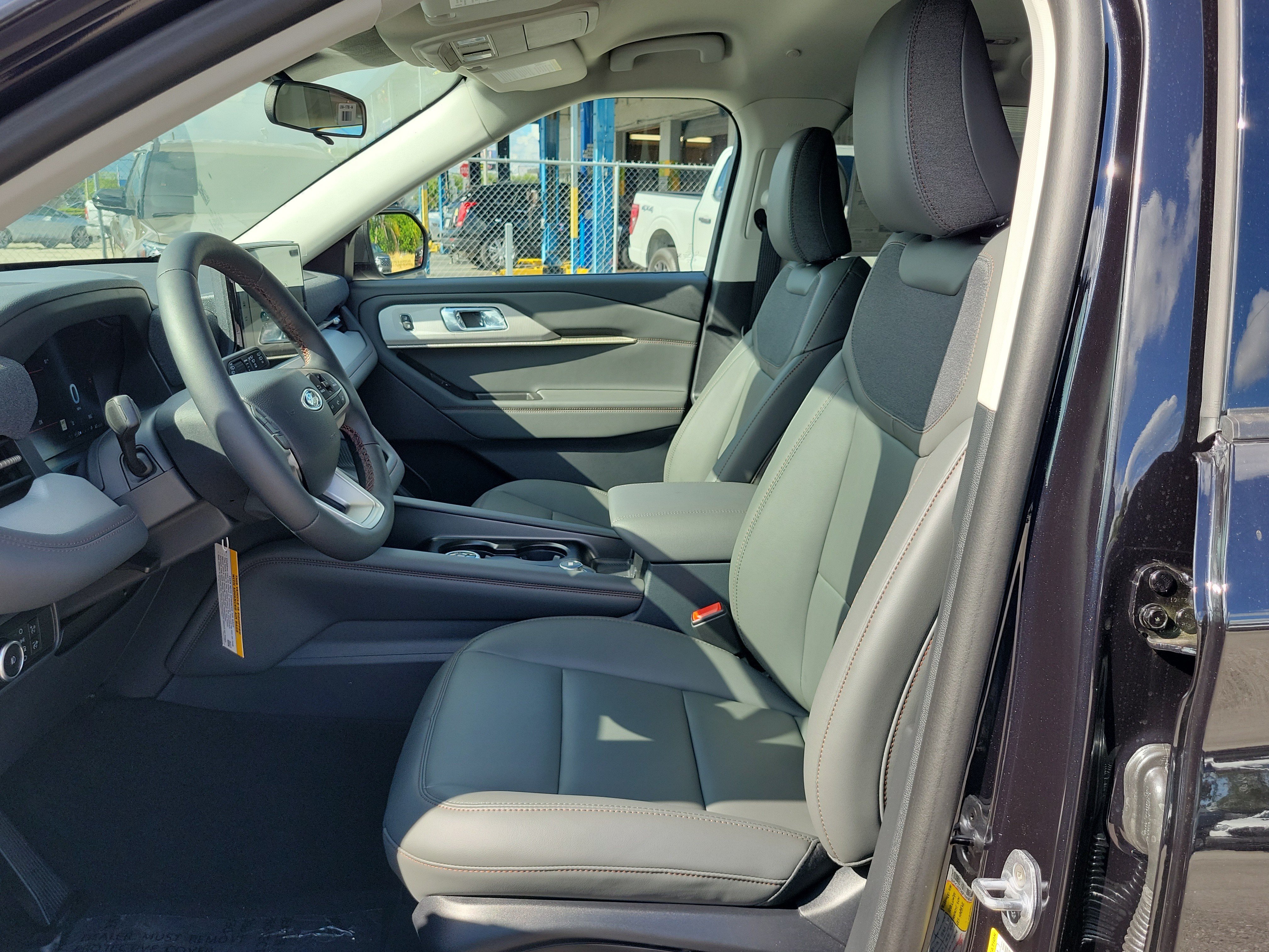 New 2026 Ford Explorer Active w/ Active Comfort Package RWD image 10