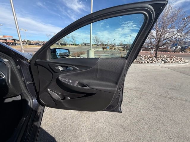 Used 2022 Chevrolet Malibu LT image 27
