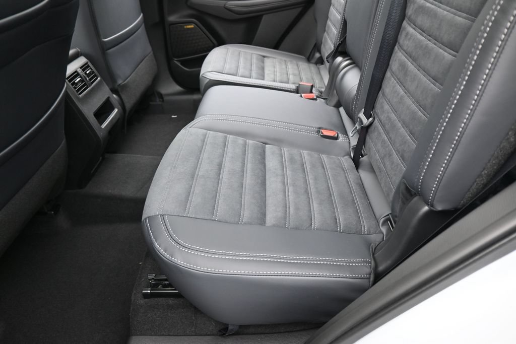 New 2026 Mitsubishi Outlander SE FWD image 38