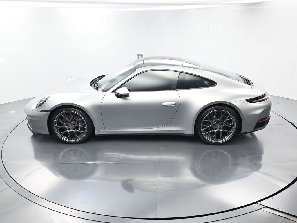 Certified 2025 Porsche 911 Carrera image 29