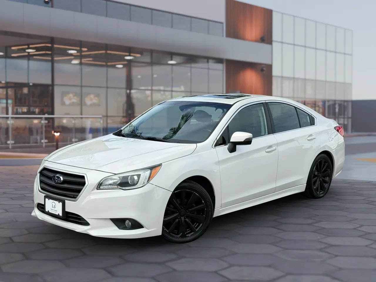 Used 2016 Subaru Legacy 2.5i Limited AWD/4WD image 2