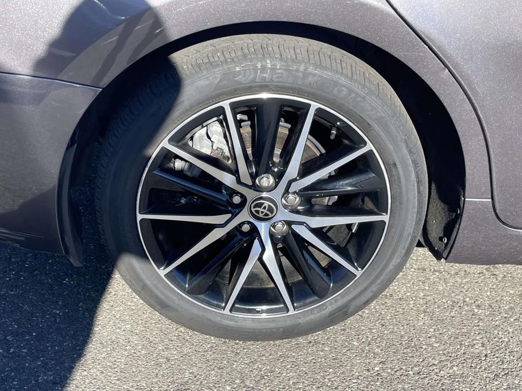 Used 2024 Toyota Camry SE image 9